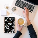 Agenda 2026 día por página, Similar A6+ (117 x 182 mm), Planificación diaria, Cubierta rígida cartón, Espiral, Cierre goma elástica, Papel 80 g/m², Español-EN-PT, Noir garden Miquelrius