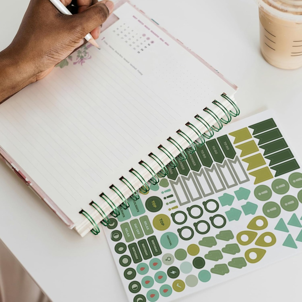 Agenda 2026 día por página, Similar A5+ (164 x 218 mm), Planificación diaria, Doble espiral, Cubierta cartón plastificado, Papel 100 g/m², 6 idiomas, Stickers, Diseño EntreDos, Amapola Miquelrius