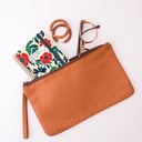 Agenda 2026 semana vista, Pequeña y portátil (80 x 120 mm), Planificación semanal, Cubierta rígida cartón, Espiral, Cierre goma elástica, Papel 80 g/m², Español-EN-PT, Anémona Miquelrius